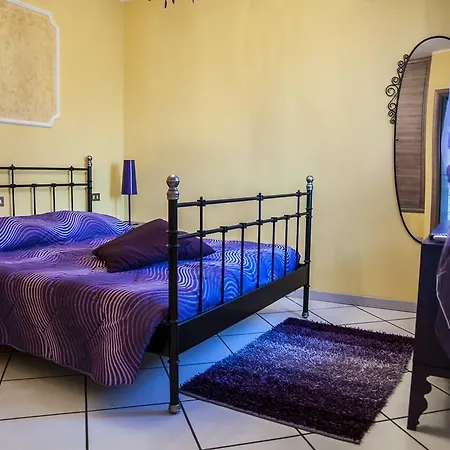 Casale Delle Rose Fattoria Bed & Breakfast 3*