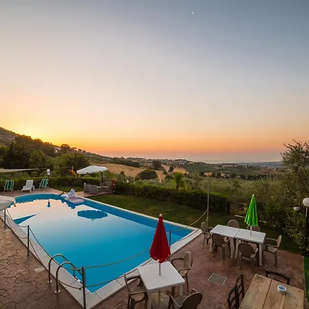 Casale Delle Rose Fattoria Bed & Breakfast