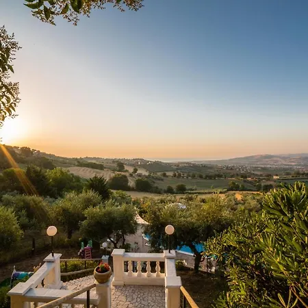 Casale Delle Rose Fattoria Bed & Breakfast Montepagano